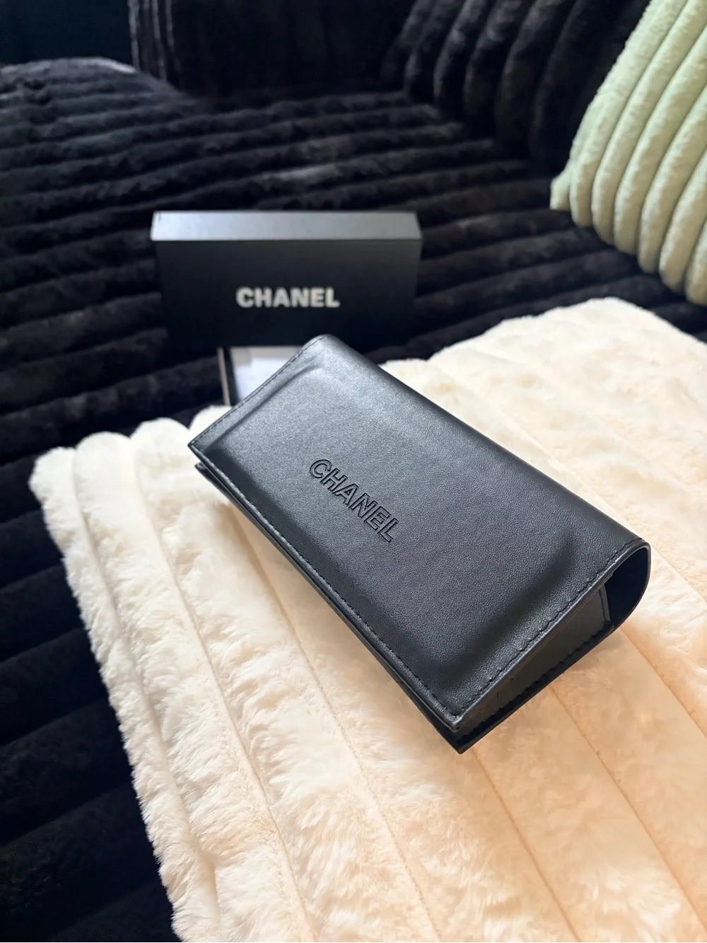 CHANEL Black Cat-Eye Sunglasses with Leather Case